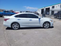 
										2013 Nissan Altima 3.5 SL Sedan 4D full									