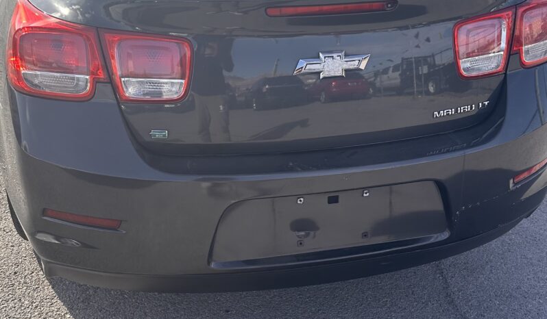 
								2015 Chevrolet Malibu LT Sedan 4D full									