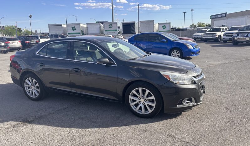 
								2015 Chevrolet Malibu LT Sedan 4D full									