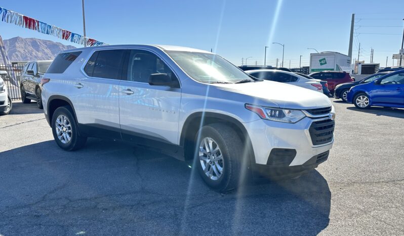 
								2021 Chevrolet Traverse LS Sport Utility 4D full									