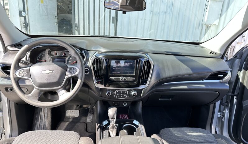 
								2021 Chevrolet Traverse LS Sport Utility 4D full									