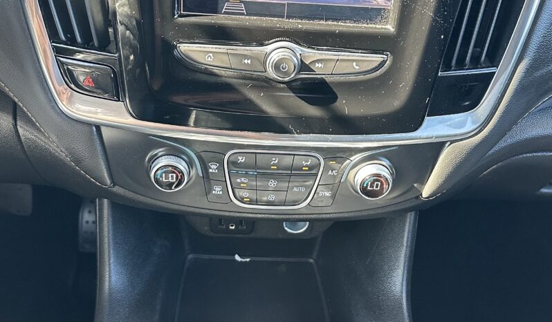 
								2021 Chevrolet Traverse LS Sport Utility 4D full									